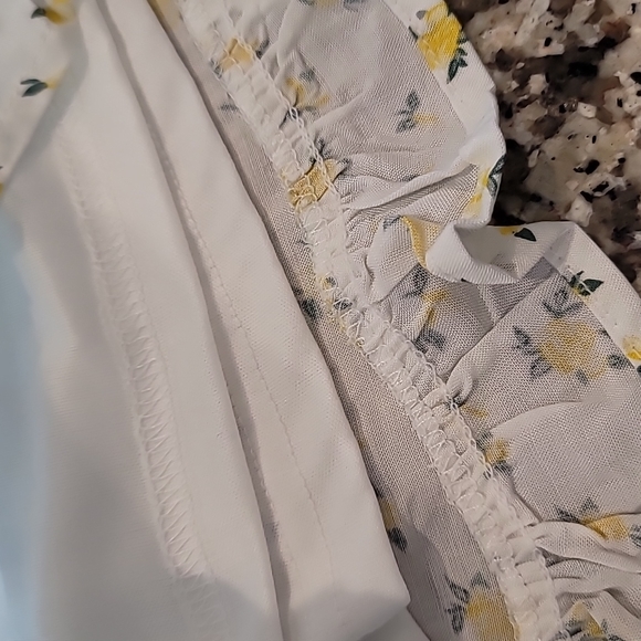 Dizzy Lizzy Floral Lined Shorts - Size L - Picture 4 of 8